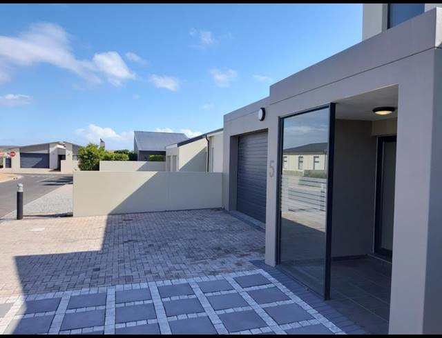 3 BEDROOM HOUSE FOR SALE IN SUNSET ESTATE